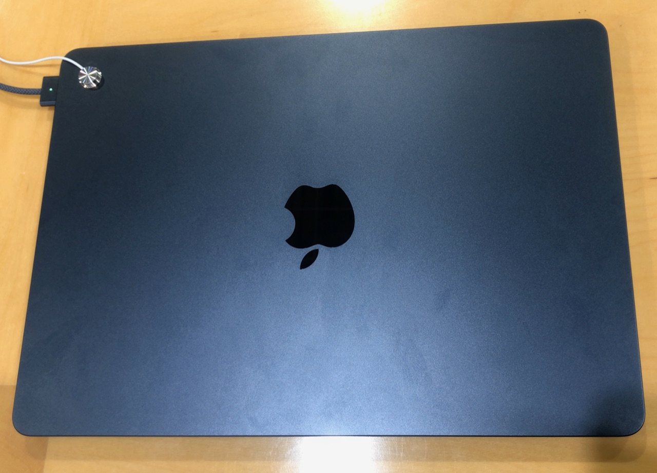 MacBook Air M3 15" — Gece Yarısı